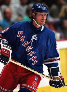 Wayne Gretzky in Rangers uniform